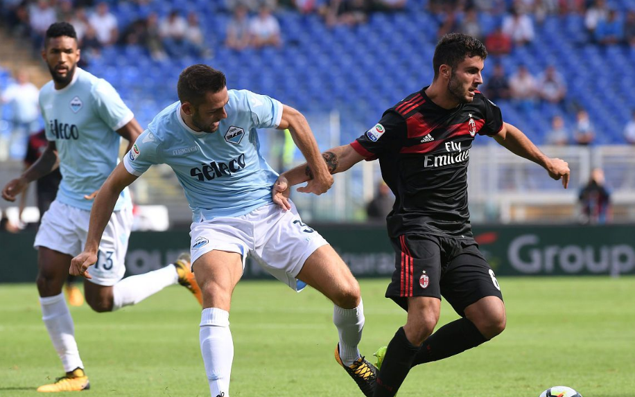 九游体育下载-赛地聚焦：欧联国际比赛日热度飙升；AC米兰扳平良机；气氛紧张；身体对抗强度拉满的简单介绍-九游体育下载